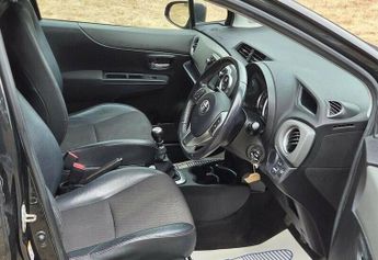 TOYOTA YARIS 1.33 Dual VVT-i SR Euro 5 5dr
