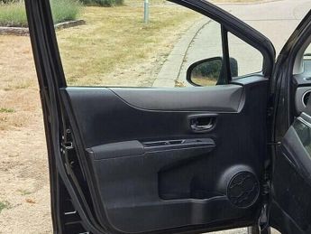 TOYOTA YARIS 1.33 Dual VVT-i SR Euro 5 5dr