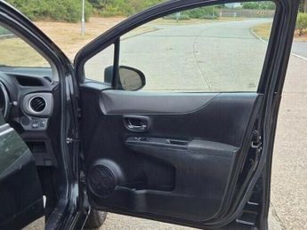 TOYOTA YARIS 1.33 Dual VVT-i SR Euro 5 5dr