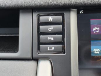 LAND ROVER DISCOVERY SPORT 2.0 TD4 SE Tech SUV 5dr Diesel Auto 4WD Euro 6 (s/s) (180 ps)