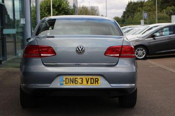 VOLKSWAGEN PASSAT 2.0 TDI BlueMotion Tech Highline Saloon 4dr Diesel Manual Euro 5