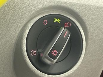 VOLKSWAGEN UP! 1.0 up! beats Hatchback 3dr Petrol Manual Euro 6 (60 ps) - AA IN