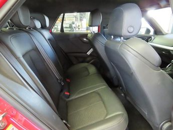 AUDI Q2 1.5 TFSI CoD 35 Black Edition SUV 5dr Petrol S Tronic Euro 6 (s/