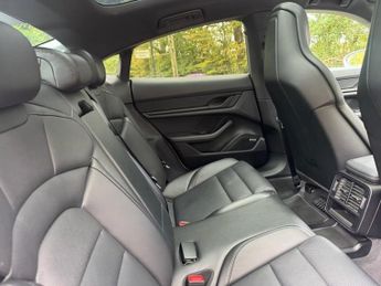 PORSCHE TAYCAN Performance 79.2kWh 4S Saloon 4dr Electric Auto 4WD (11kW Charge