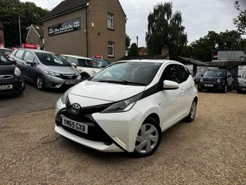Toyota AYGO 1.0 VVT-i x-play Hatchback 5dr Petrol Manual Euro 5 Euro 5 (68 p