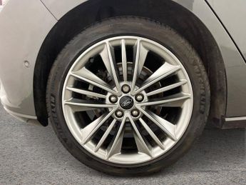 FORD FOCUS 1.5T EcoBoost Vignale Hatchback 5dr Petrol Auto Euro 6 (s/s) (18