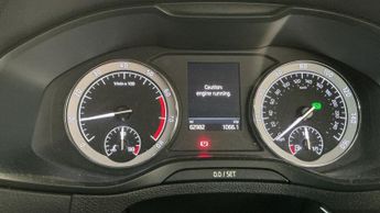 SKODA KAROQ 1.5 TSI ACT SE Drive SUV 5dr Petrol DSG Euro 6 (s/s) (150 ps)