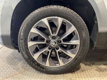 SKODA KAROQ 1.5 TSI ACT SE Drive SUV 5dr Petrol DSG Euro 6 (s/s) (150 ps)