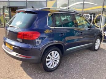 VOLKSWAGEN TIGUAN 2.0 TDI BlueMotion Tech Match SUV 5dr Diesel DSG 4WD Euro 5 (s/s