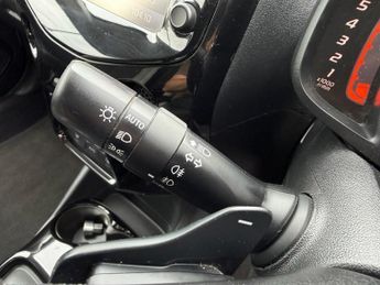 TOYOTA AYGO 1.0 VVT-i x-press Hatchback 5dr Petrol x-shift Euro 6 (68 ps)