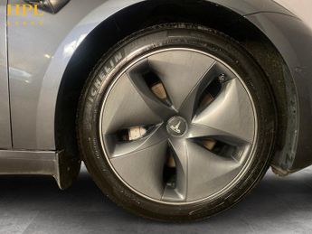 TESLA Model 3 Standard Range Plus Saloon 4dr Electric Auto RWD (241 bhp)