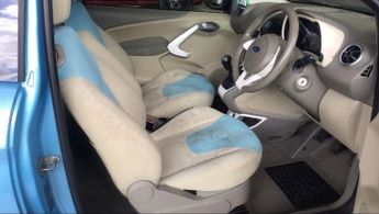 FORD KA 1.2 Titanium Hatchback 3dr Petrol Manual Euro 4 (69 ps)