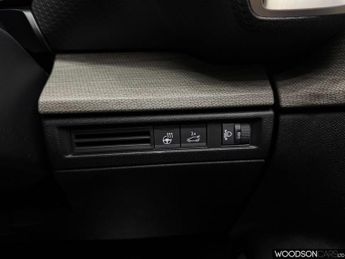 CITROEN C5 X 1.2 PureTech Shine Plus Hatchback 5dr Petrol EAT8 Euro 6 (s/s) (