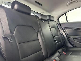 MERCEDES-BENZ A CLASS 1.5 A180d Sport (Executive) Hatchback 5dr Diesel 7G-DCT Euro 6 (