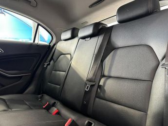 MERCEDES-BENZ A CLASS 1.5 A180d Sport (Executive) Hatchback 5dr Diesel 7G-DCT Euro 6 (