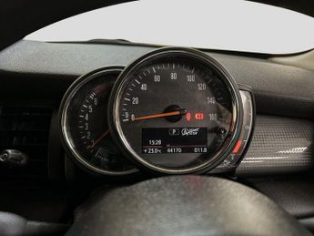 MINI HATCH 1.5 Cooper Classic Hatchback 5dr Petrol Steptronic Euro 6 (s/s) 