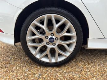FORD FOCUS 1.5 TDCi Zetec S Hatchback 5dr Diesel Manual Euro 6 (s/s) (120 p
