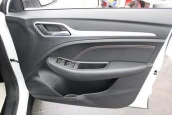 MG MG ZS 1.0 T-GDI Exclusive SUV 5dr Petrol Auto Euro 6 (111 ps)