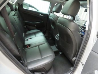 HYUNDAI TUCSON 1.6 CRDi Premium SE SUV 5dr Diesel DCT Euro 6 (s/s) (136 ps) Pan