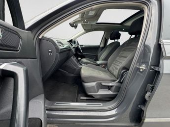VOLKSWAGEN TIGUAN 2.0 TDI BlueMotion Tech SEL SUV 5dr Diesel DSG Euro 6 (s/s) (150