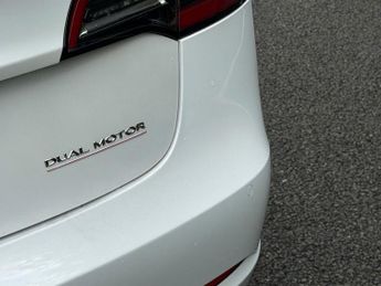 TESLA Model 3 (Dual Motor) Performance Saloon 4dr Electric Auto 4WDE (Performa