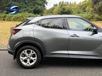 NISSAN JUKE 1.0 DIG-T N-Connecta SUV 5dr Petrol DCT Auto Euro 6 (s/s) (114 p