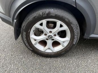 NISSAN JUKE 1.0 DIG-T N-Connecta SUV 5dr Petrol DCT Auto Euro 6 (s/s) (114 p