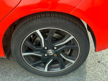 TOYOTA YARIS 1.5 VVT-h Orange Edition Hatchback 5dr Petrol Hybrid E-CVT Euro 