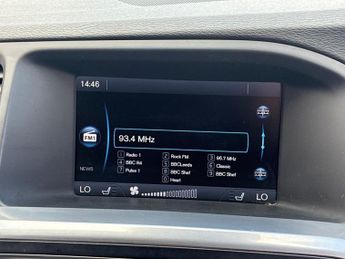 VOLVO V60 2.4 D5 R-Design Estate 5dr Diesel Geartronic Euro 5 (205 ps)