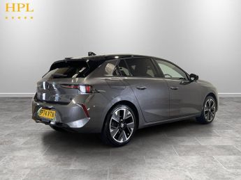 VAUXHALL Astra Electric 54kWh Ultimate Hatchback 5dr Electric Auto (156 ps)
