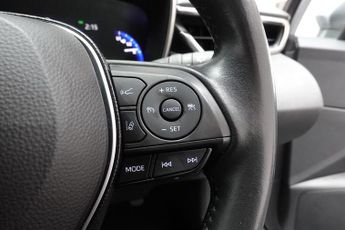 TOYOTA COROLLA 1.8 VVT-h GPF Icon Hatchback 5dr Petrol Hybrid CVT Euro 6 (s/s) 