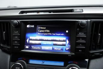 TOYOTA RAV4 2.5 VVT-h Design SUV 5dr Petrol Hybrid CVT 4WD Euro 6 (s/s) (197