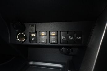 TOYOTA RAV4 2.5 VVT-h Design SUV 5dr Petrol Hybrid CVT 4WD Euro 6 (s/s) (197