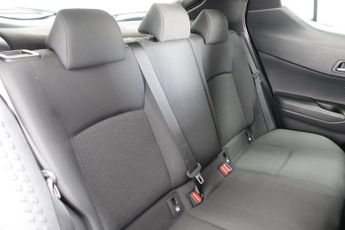 TOYOTA C-HR 1.8 VVT-h Dynamic SUV 5dr Petrol Hybrid CVT Euro 6 (s/s) (122 ps