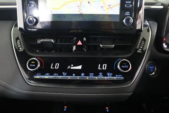 TOYOTA COROLLA 1.8 VVT-h Icon Tech CVT Euro 6 (s/s) 5dr