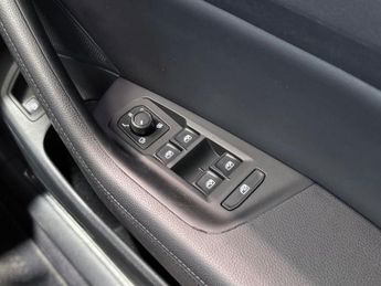 VOLKSWAGEN PASSAT 1.4 TSI GTE Estate 5dr Petrol Plug-in Hybrid DSG Euro 6 (s/s) (2