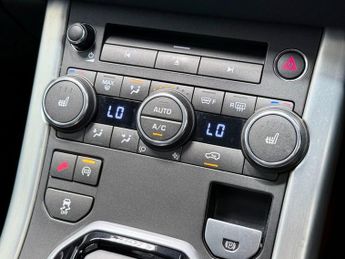 LAND ROVER RANGE ROVER EVOQUE 2.2 SD4 Pure Tech SUV 5dr Diesel Auto 4WD Euro 5 (s/s) (190 ps)