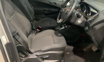 FORD B-MAX 1.6 Titanium MPV 5dr Petrol Powershift Euro 5 (105 ps)