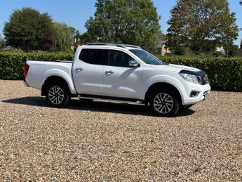 NISSAN NAVARA 2.3 dCi Tekna Pickup Double Cab 4dr Diesel Manual 4WD Euro 6 (s/