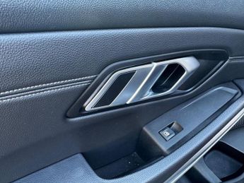 BMW 3 SERIES 2.0 330e 12kWh M Sport Saloon 4dr Petrol Plug-in Hybrid Auto Eur