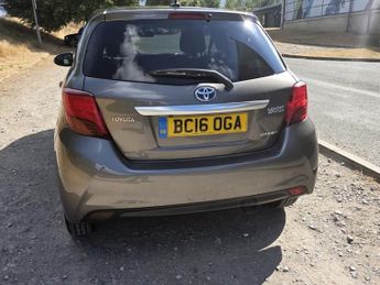 TOYOTA YARIS 1.5 VVT-h Icon Hatchback 5dr Petrol Hybrid E-CVT Euro 6 (101 ps)