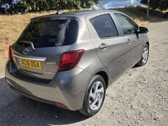 TOYOTA YARIS 1.5 VVT-h Icon Hatchback 5dr Petrol Hybrid E-CVT Euro 6 (101 ps)