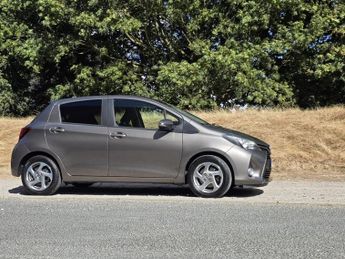 TOYOTA YARIS 1.5 VVT-h Icon Hatchback 5dr Petrol Hybrid E-CVT Euro 6 (101 ps)
