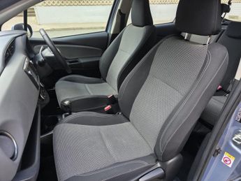 TOYOTA YARIS 1.5 VVT-h Icon Hatchback 5dr Petrol Hybrid E-CVT Euro 6 (101 ps)