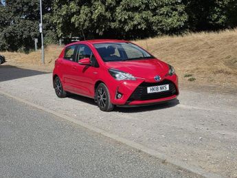 Toyota Yaris 1.5 VVT-h Icon Tech Hatchback 5dr Petrol Hybrid E-CVT Euro 6 (s/