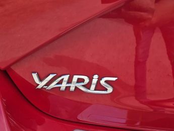 TOYOTA YARIS 1.5 VVT-h Icon Tech Hatchback 5dr Petrol Hybrid E-CVT Euro 6 (s/