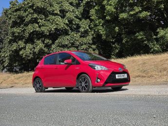 TOYOTA YARIS 1.5 VVT-h Icon Tech Hatchback 5dr Petrol Hybrid E-CVT Euro 6 (s/
