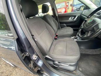 SKODA FABIA 1.6 16V 3 Tiptronic 5dr