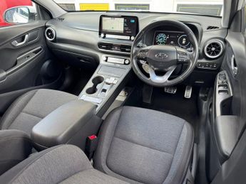 HYUNDAI KONA 64kWh Premium SUV 5dr Electric Auto (10.5kW Charger) (204 ps)