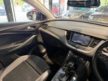 VAUXHALL GRANDLAND X 1.2 Turbo GPF Sport Nav SUV 5dr Petrol Auto Euro 6 (s/s) (130 ps